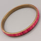 Eleganter Armreif – Stilvolles Design in Rosa und Gold