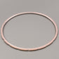 Eleganter Armreif – Zartes Design in Rosa und Silberoptik