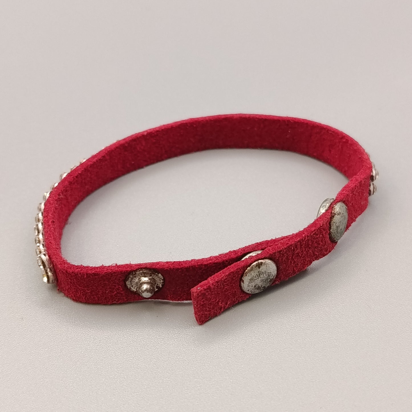 Elegantes Damen Armband – Glänzendes Design in Rot