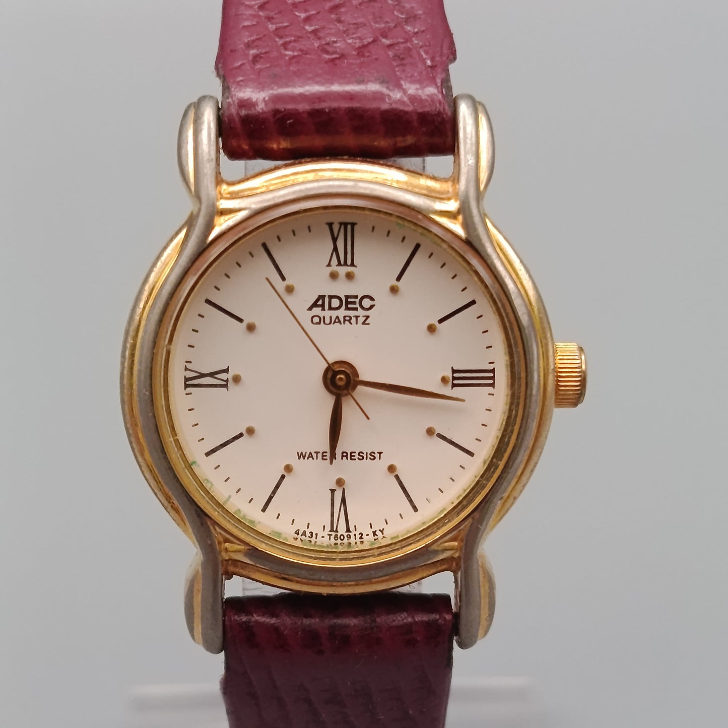 Elegante Adec Uhr – Klassisches Design mit Lederarmband