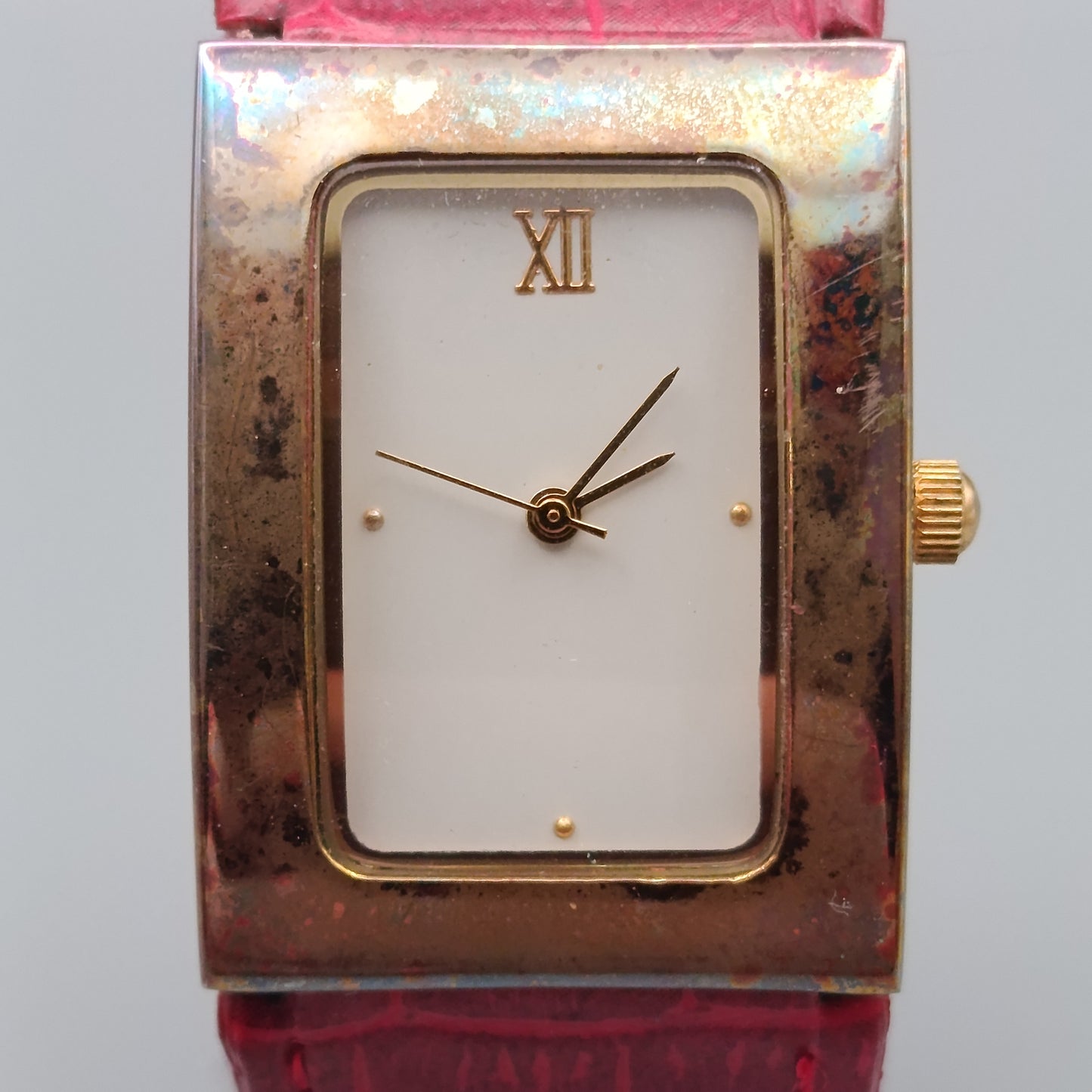 Elegante Damen Uhr – Rechteckiges Design in Goldoptik