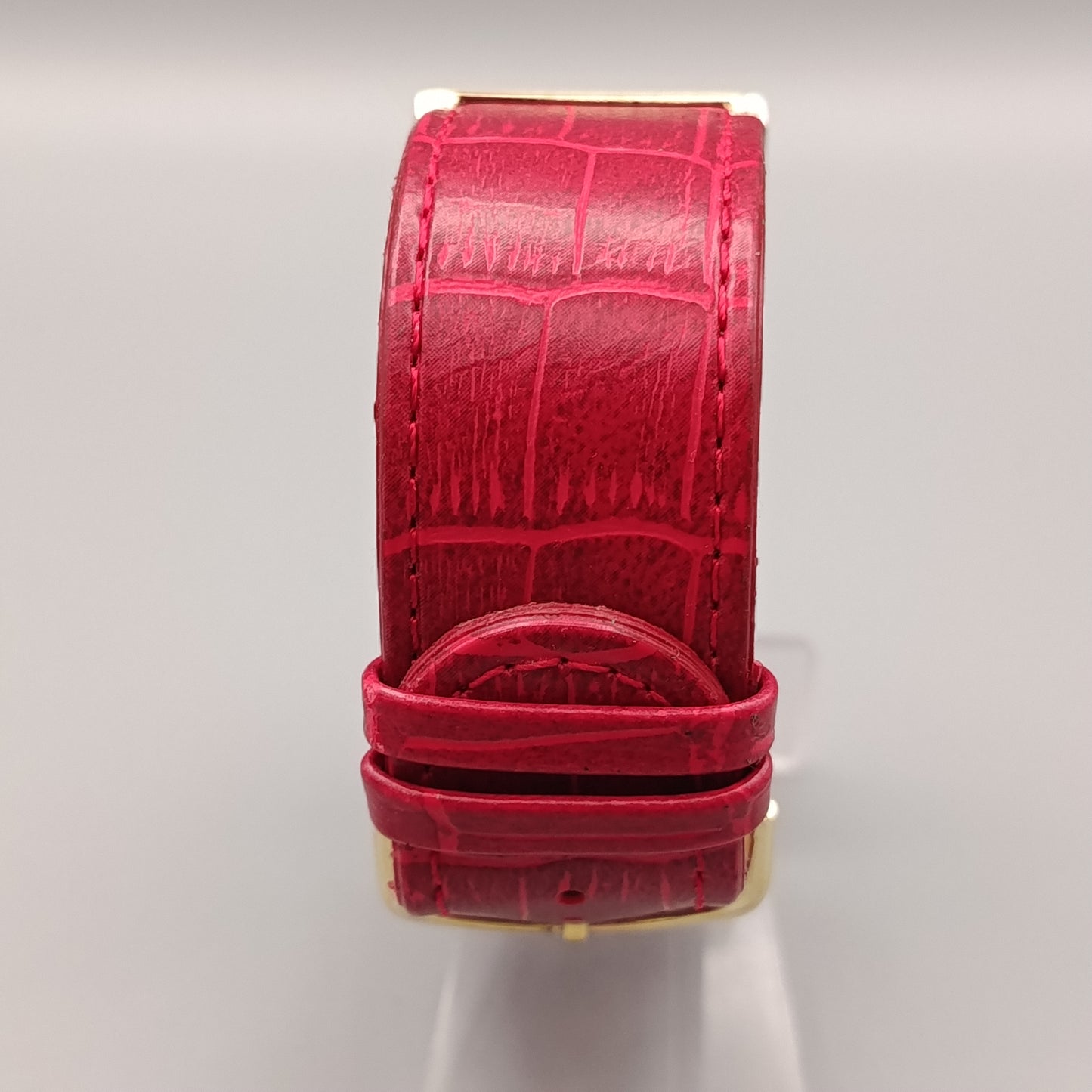 Elegante Damen Uhr – Rechteckiges Design in Goldoptik