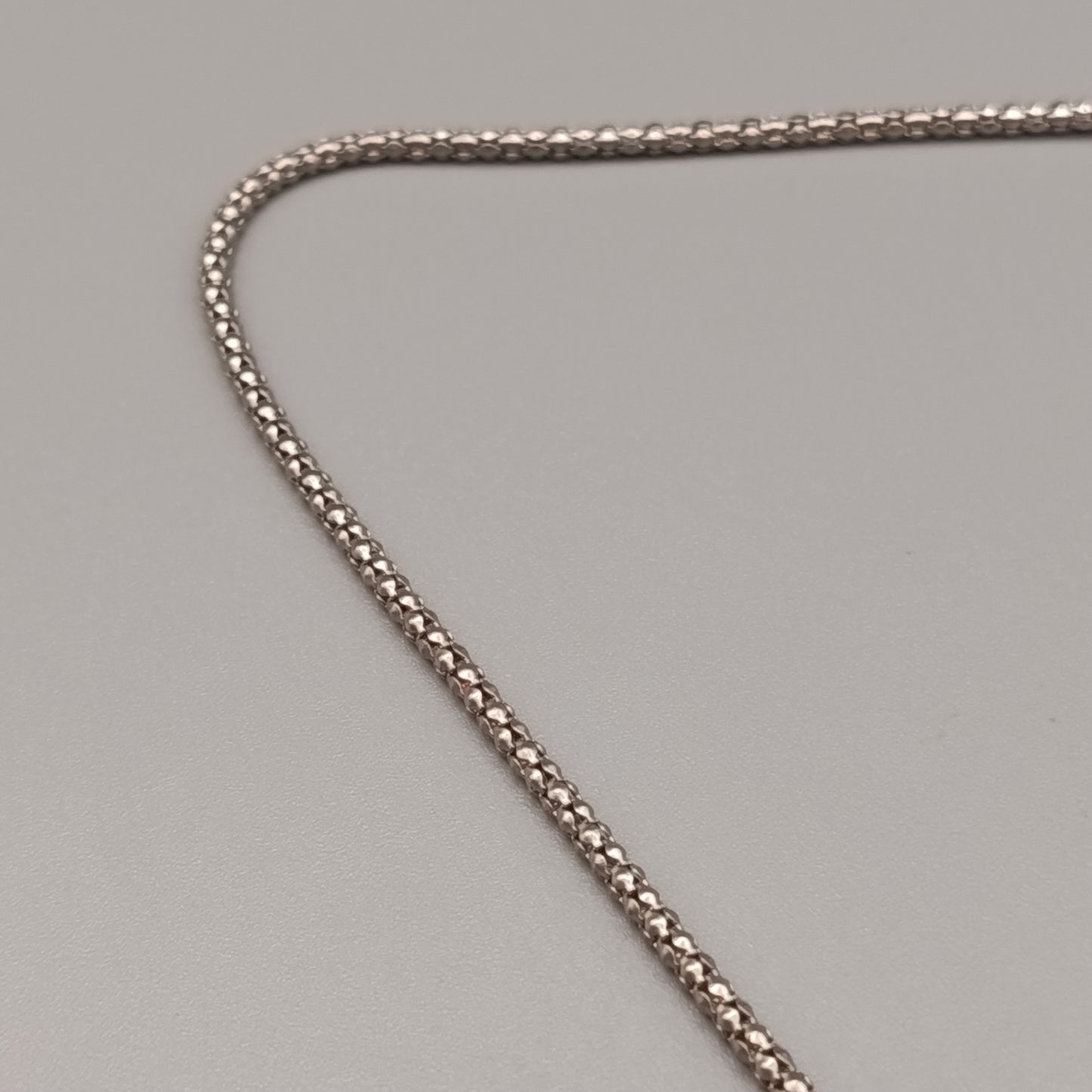 Elegante Halskette mit Stern Anhänger – Silberfarbenes Design