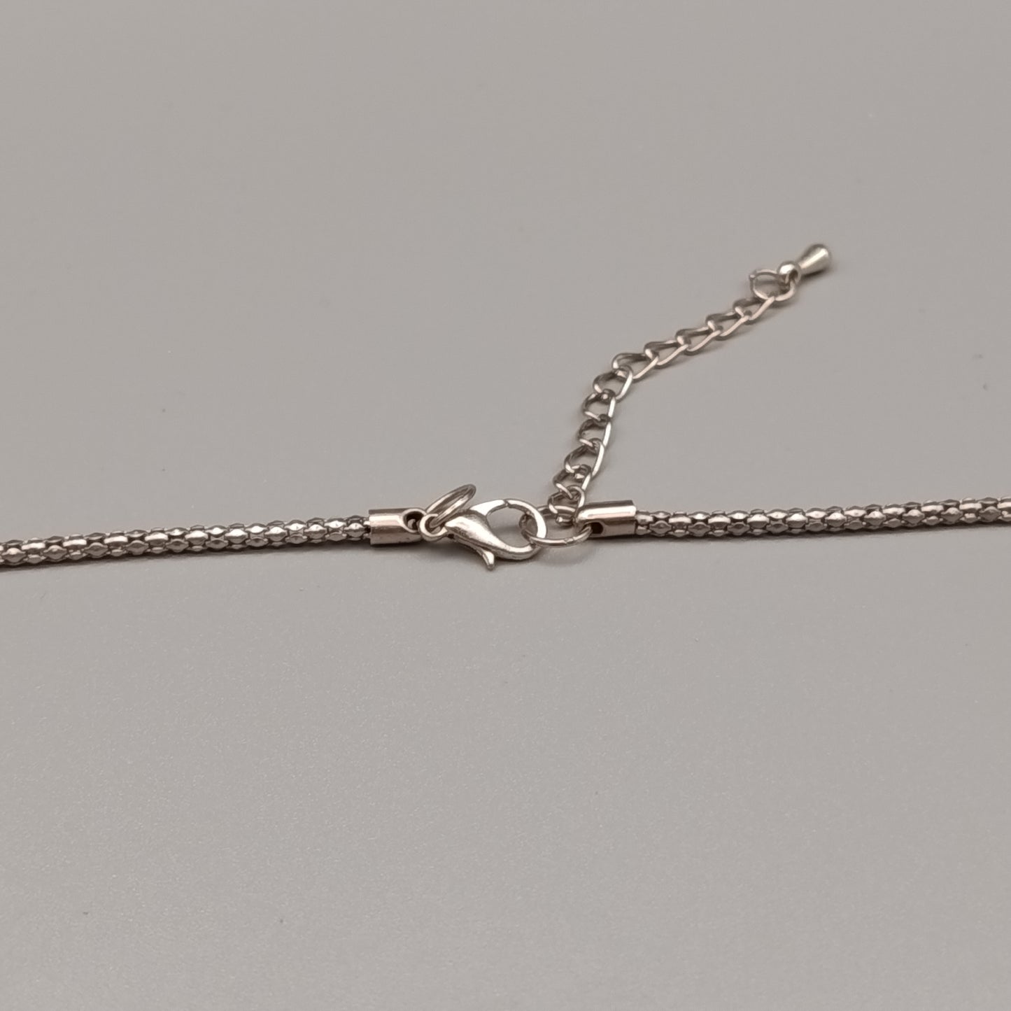 Elegante Halskette mit Stern Anhänger – Silberfarbenes Design