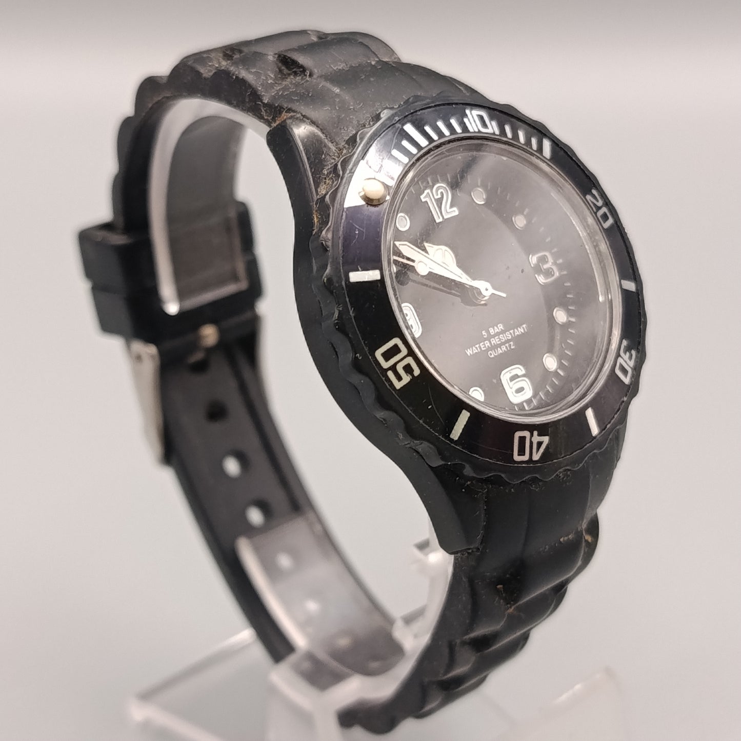 Elegante Damen Uhr – Sportliches Design in Schwarz