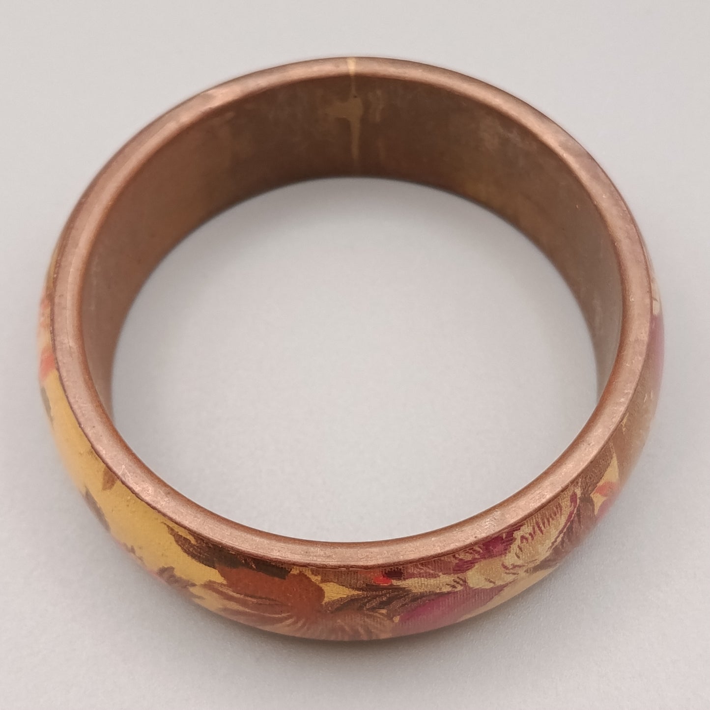 Eleganter Armreif – Florales Design in Warmen Farben
