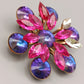 Elegante Vintage Brosche – Blumen-Design mit funkelnden Strasssteinen