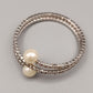 Elegantes Armband – Flexibles Design mit Perlen und Strass