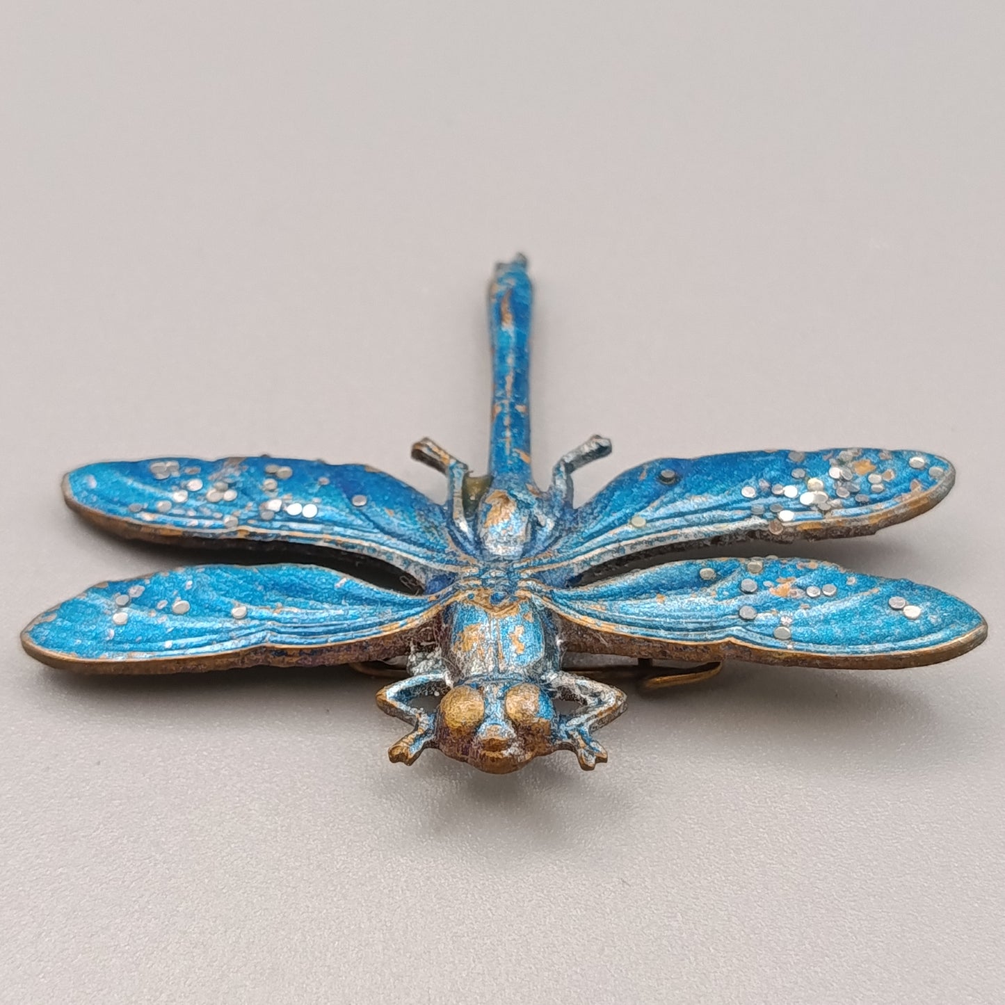 Elegante Libellen Brosche – Dekoratives Design in Blau-Gold