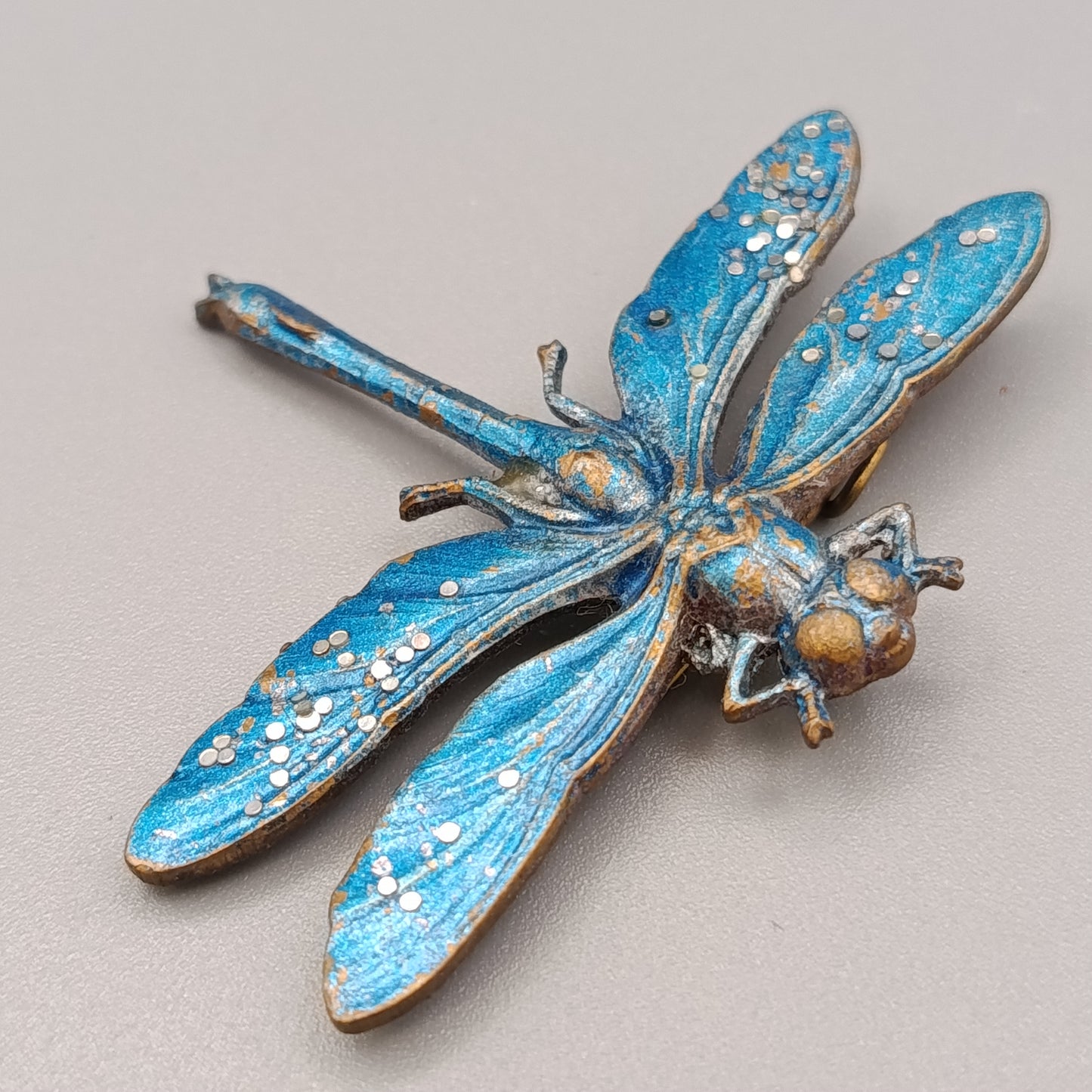 Elegante Libellen Brosche – Dekoratives Design in Blau-Gold