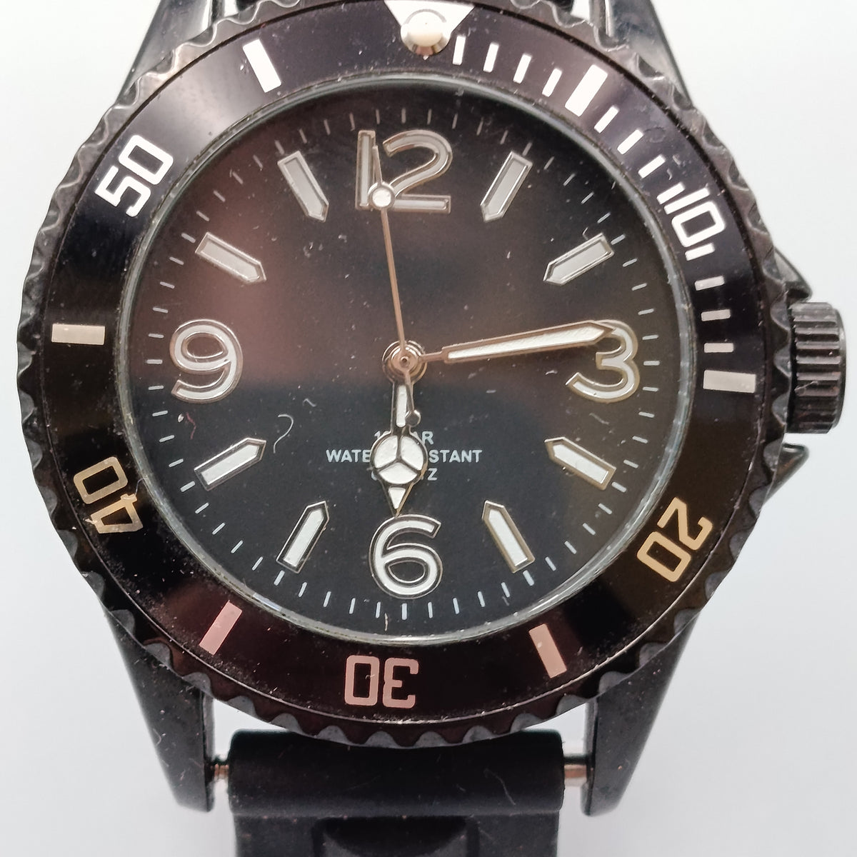 Sportliche Herren Uhr im Taucher-Design – Schwarz