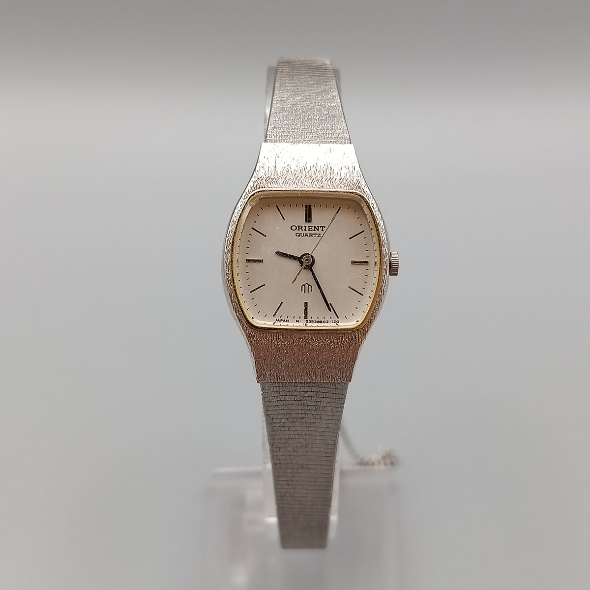 Klassische Orient Damen Uhr – Silberfarbenes Gehäuse