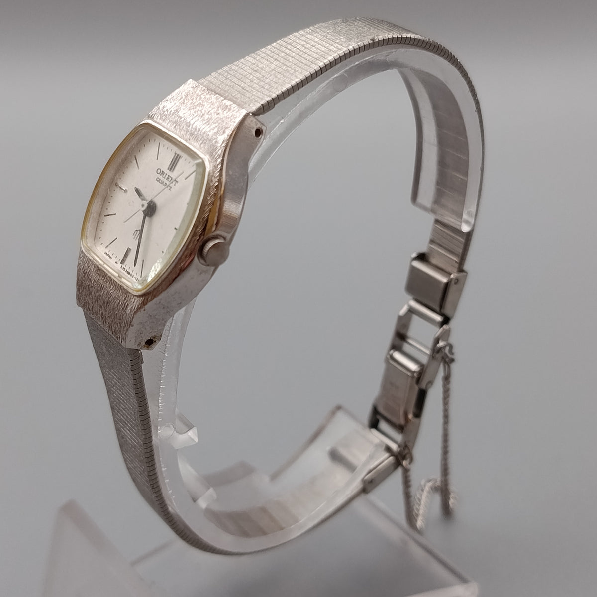 Klassische Orient Damen Uhr – Silberfarbenes Gehäuse