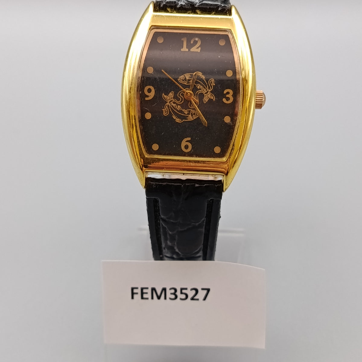 Elegante Fische Motiv Herren Uhr – Tonneau Gehäuse