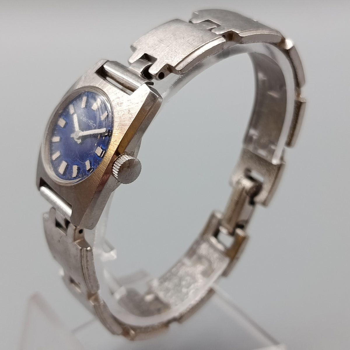 Klassische ZentRa Damen Uhr – Blaues Zifferblatt