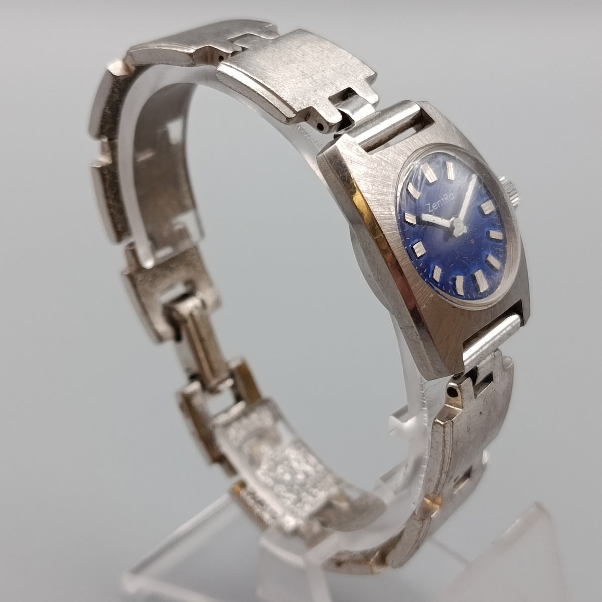 Klassische ZentRa Damen Uhr – Blaues Zifferblatt