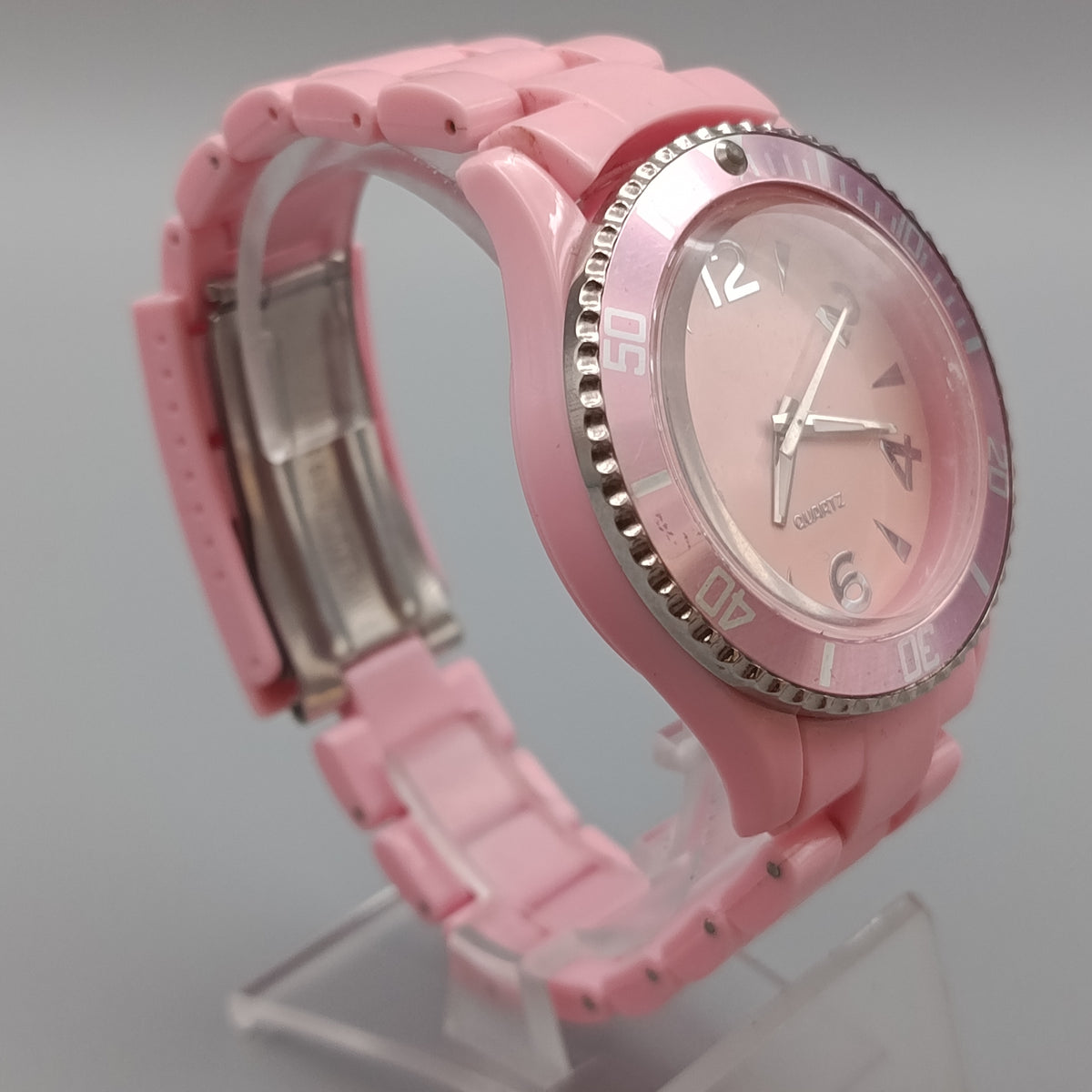 Sportliche Damen Uhr in Rosa – Modernes Taucher-Design