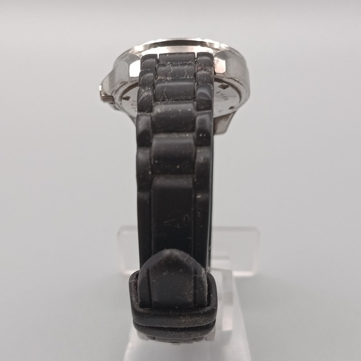 Moderne Fossil Damen Uhr – Schwarz mit Strasslünette