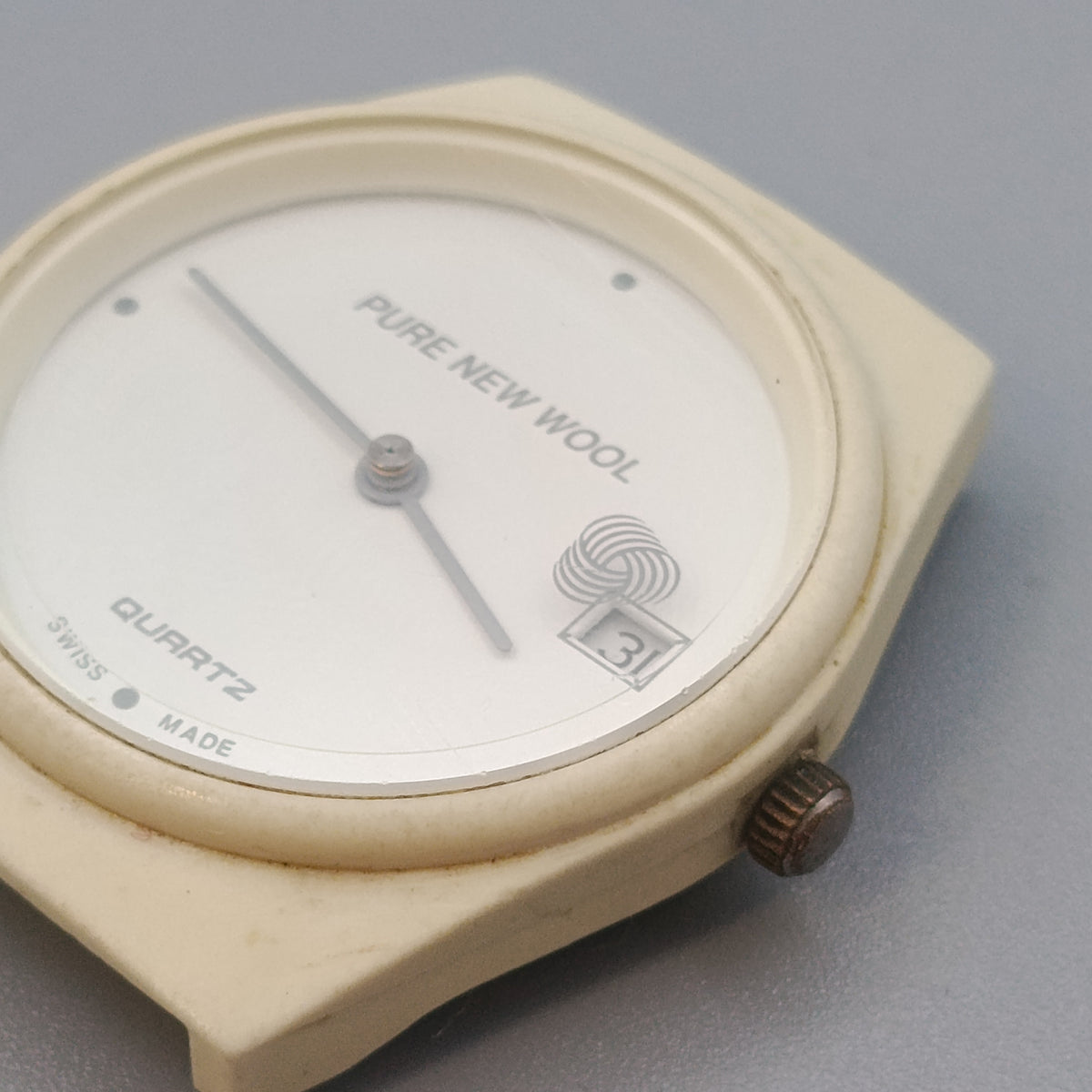 Klassische Swiss Made Damen Uhr – Minimalistisch