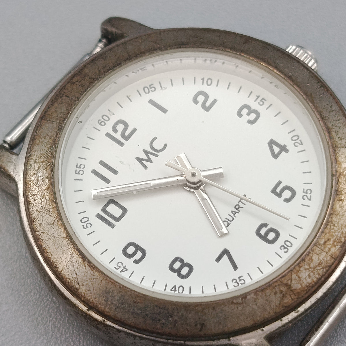 Klassische MC Damen Uhr – Weißes Zifferblatt