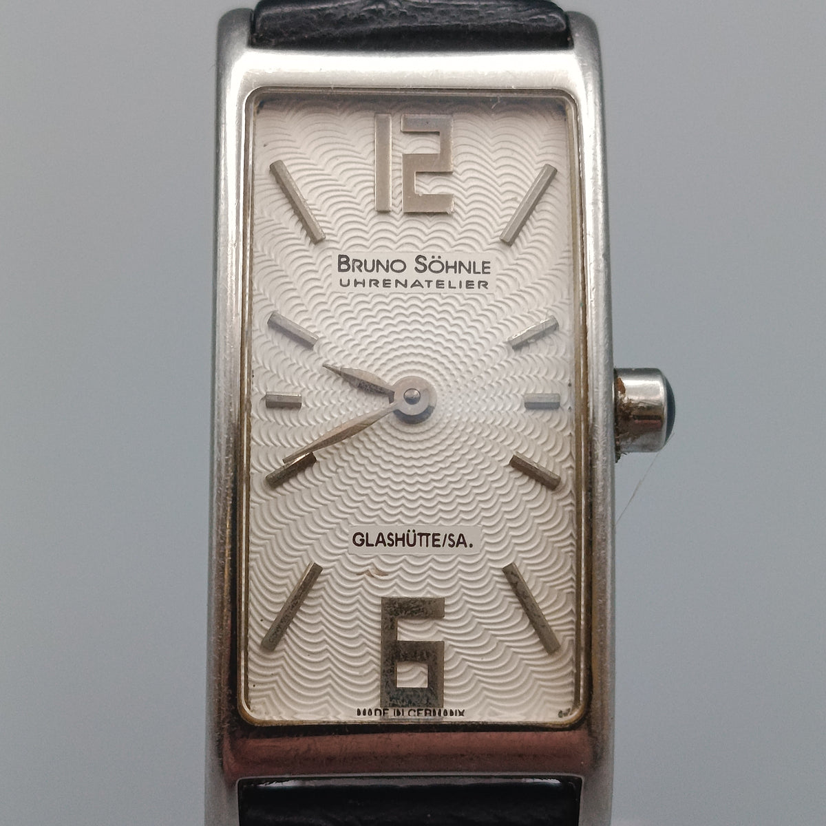 Elegante Bruno Söhnle Damen Uhr – Rechteckiges Design