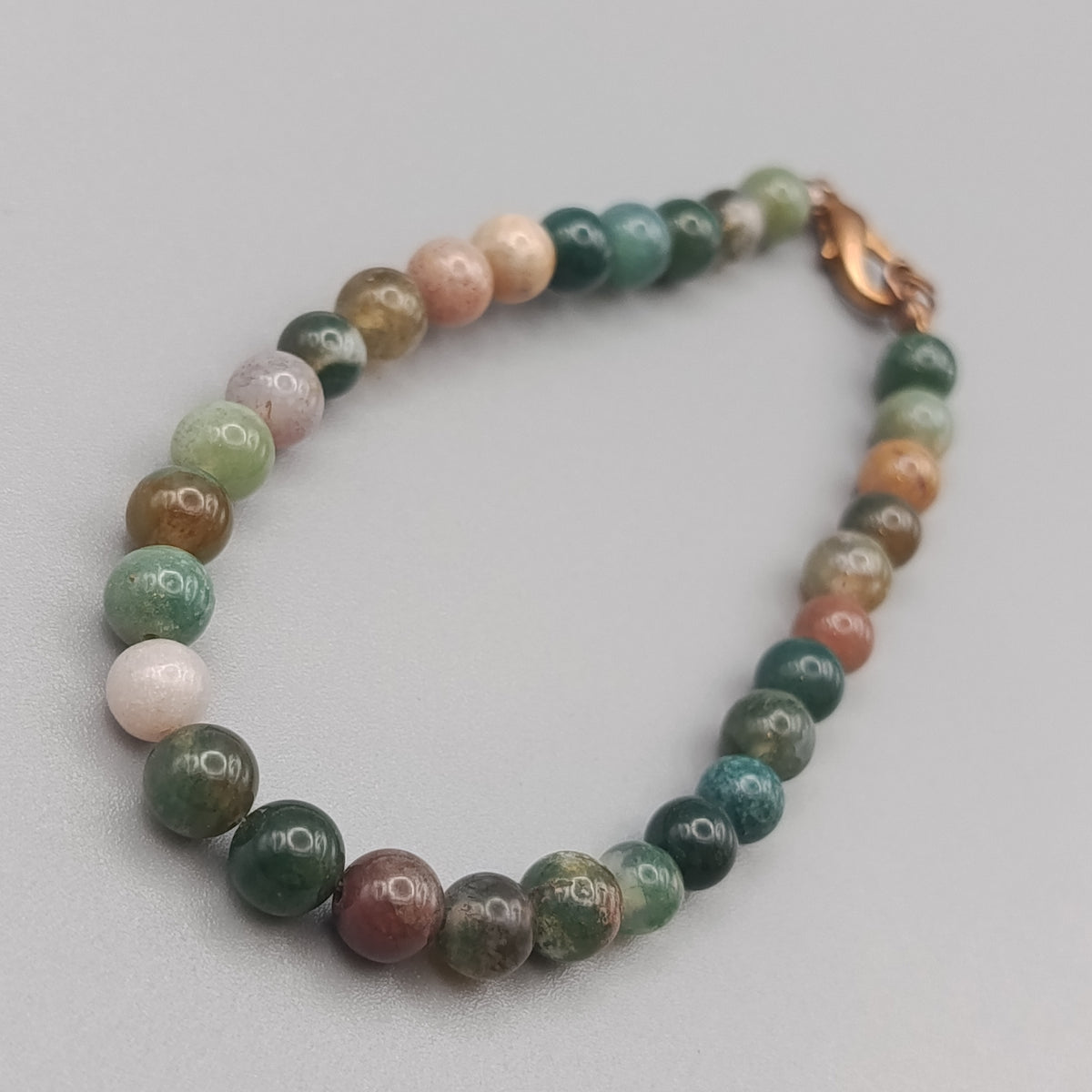 Farbenfrohes Naturstein Armband – Bunte Kugelperlen