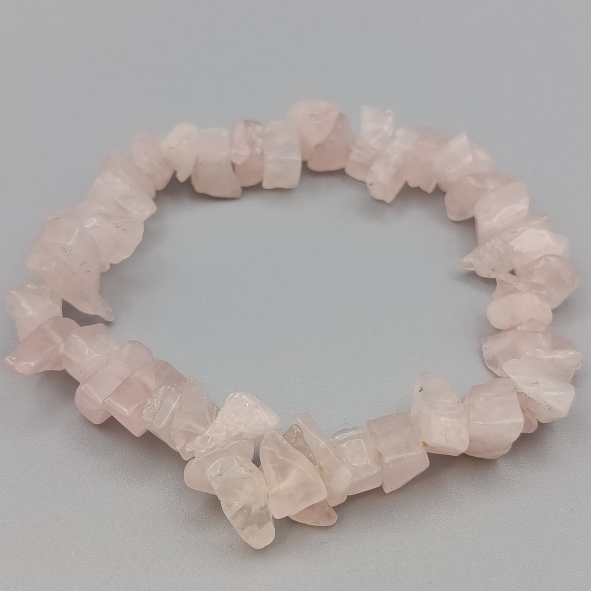 Zartes Rosenquarz Splitter Armband – Naturstein Elastisch