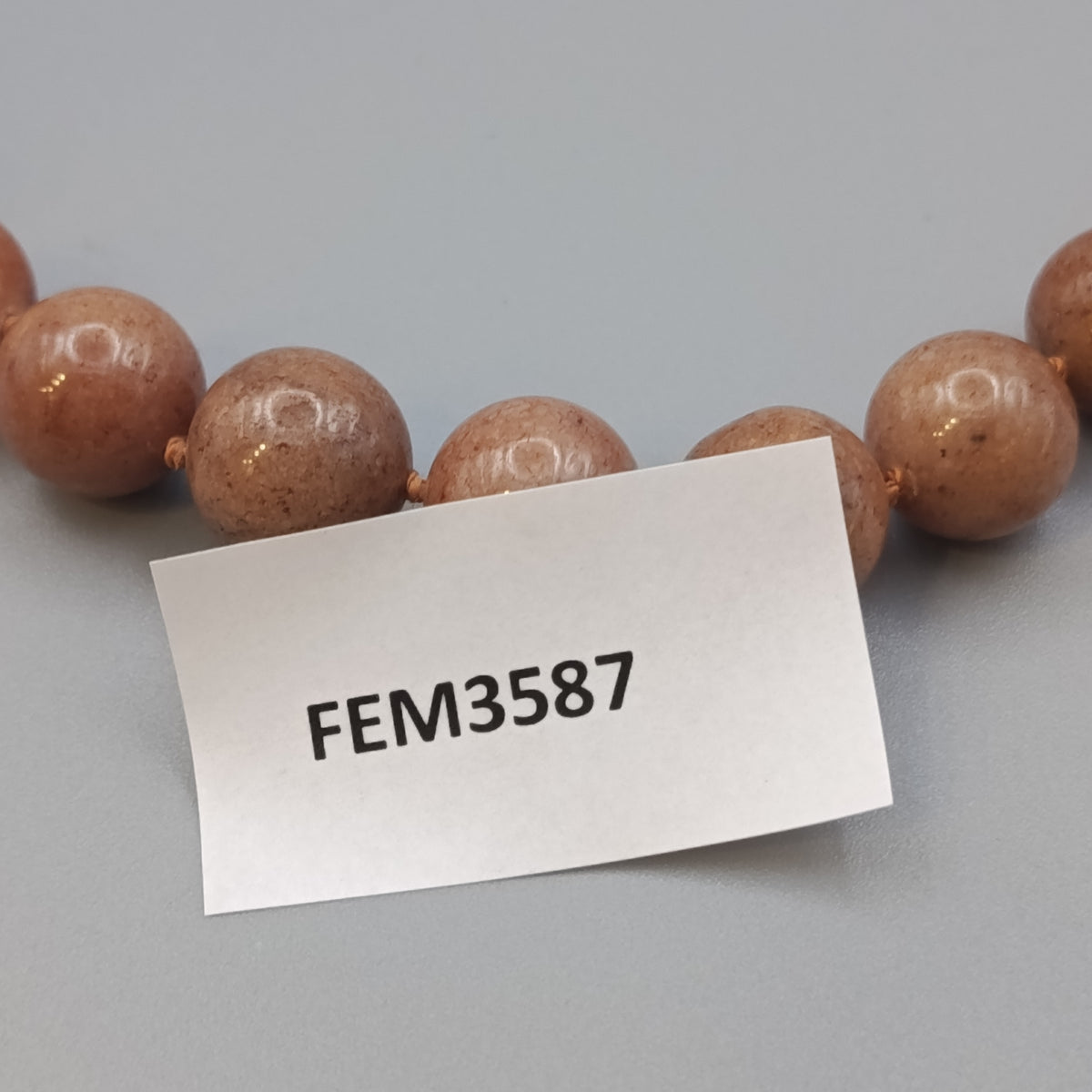 Elegante Naturstein Perlenkette – Sonnenstein Optik