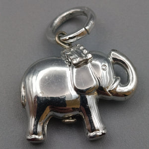 Niedlicher Elefant Charm Anhänger – Silberfarbener
