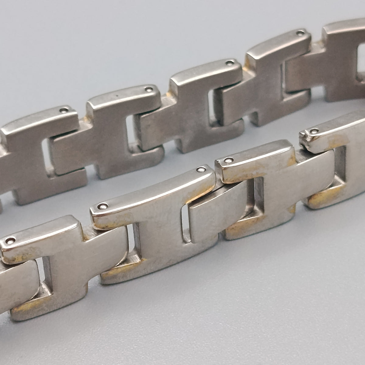 Massives Edelstahl Armband – Robustes Design