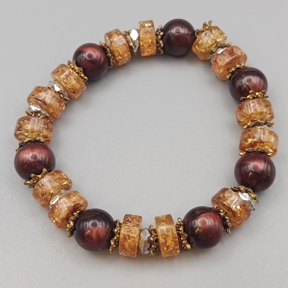 Elegantes Perlenarmband – Stilvoll mit bunten Akzenten
