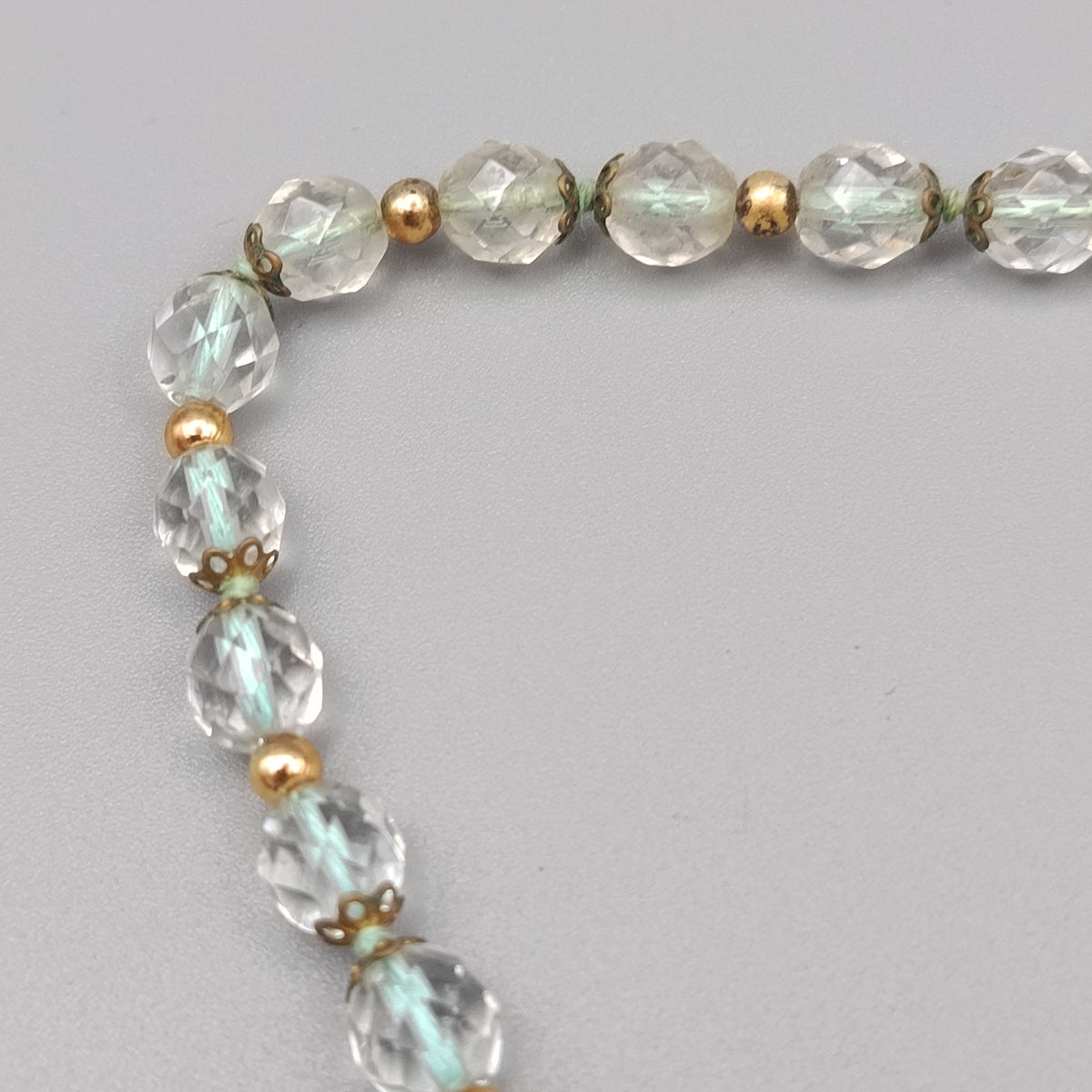 Elegante Glasperlenkette –Klare Facettierte Perlen