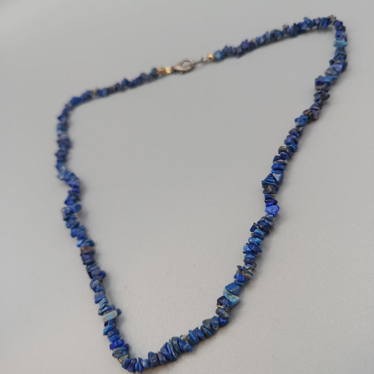 Elegante Lapislazuli Splitterkette – Naturstein Kette