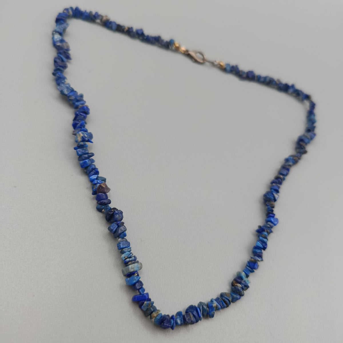 Elegante Lapislazuli Splitterkette – Naturstein Kette