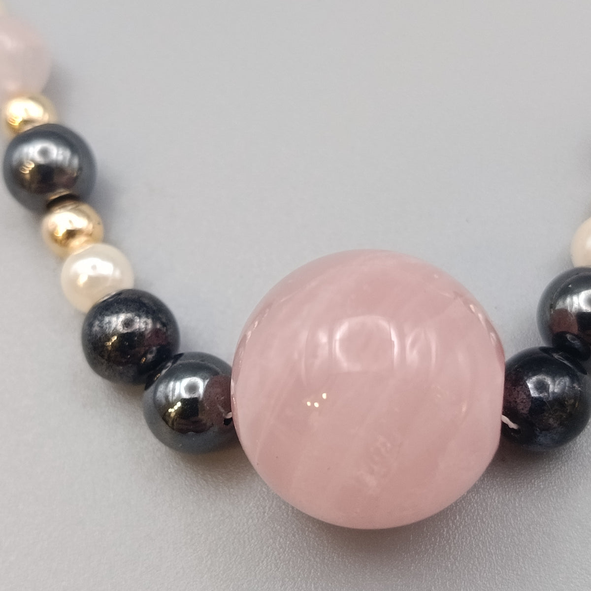 Elegante Damen Kette mit Rosenquarz und Hämatit