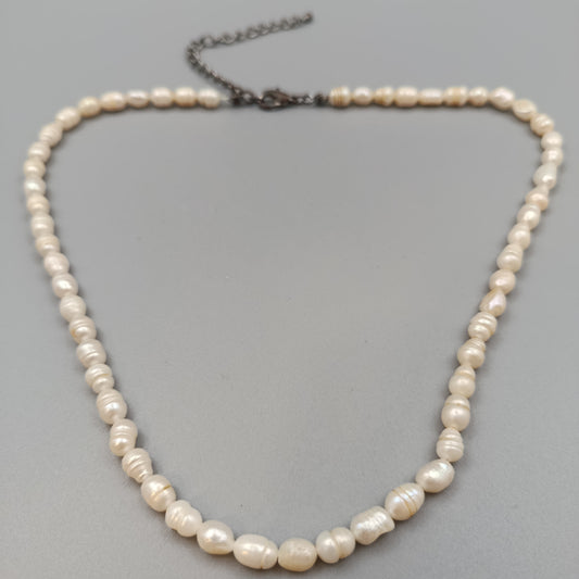 Elegante Süßwasserperlen Kette – Klassischer Perlenschmuck