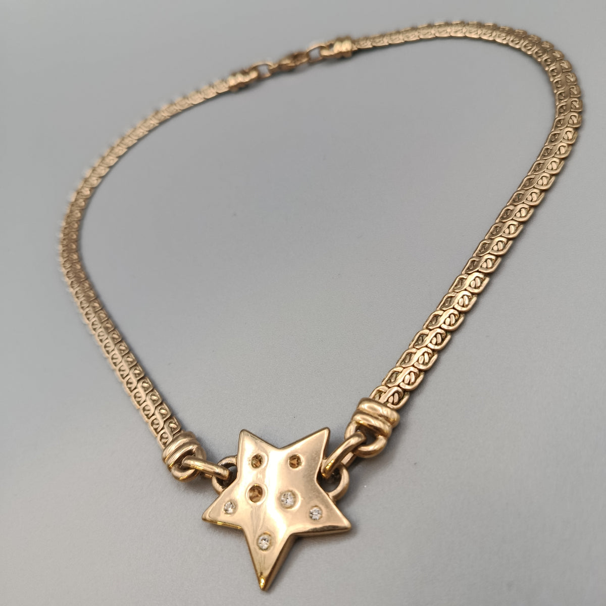 Elegante Stern Kette – Vergoldeter Halsschmuck