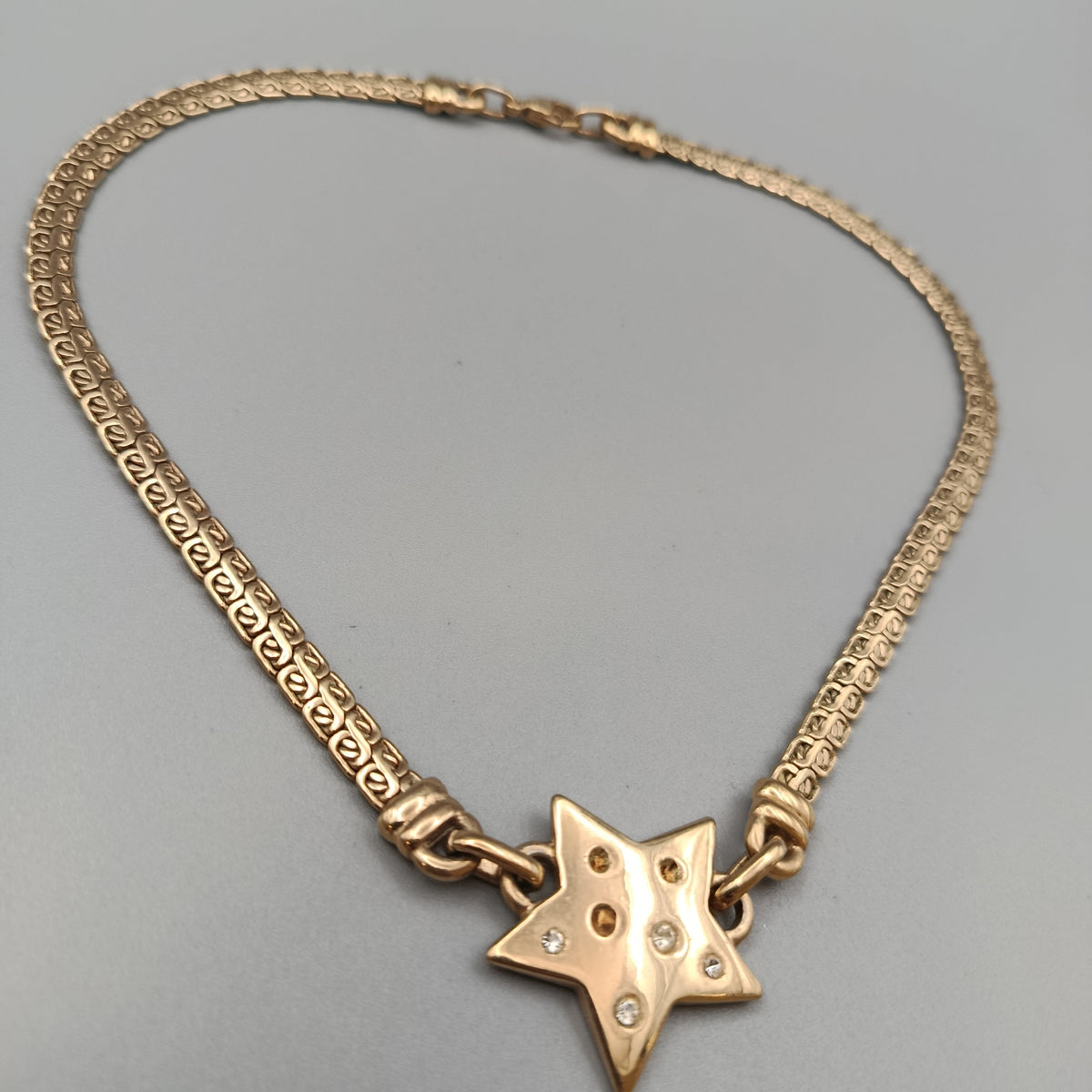 Elegante Stern Kette – Vergoldeter Halsschmuck