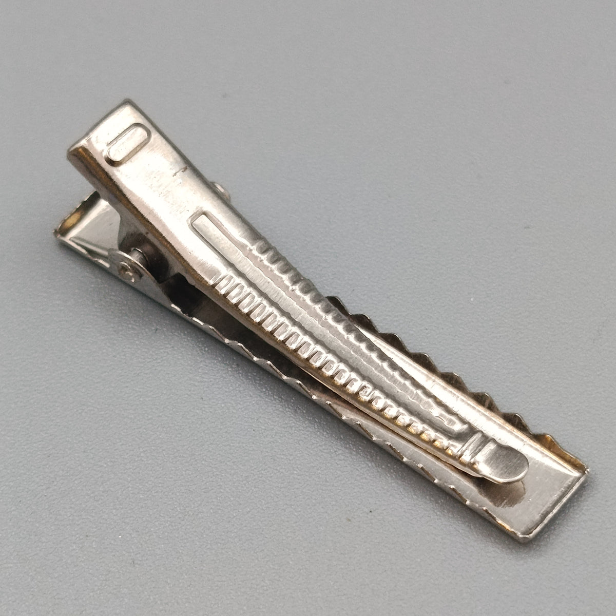 Elegante Haarspange – Schlichtes Accessoire in Silberoptik