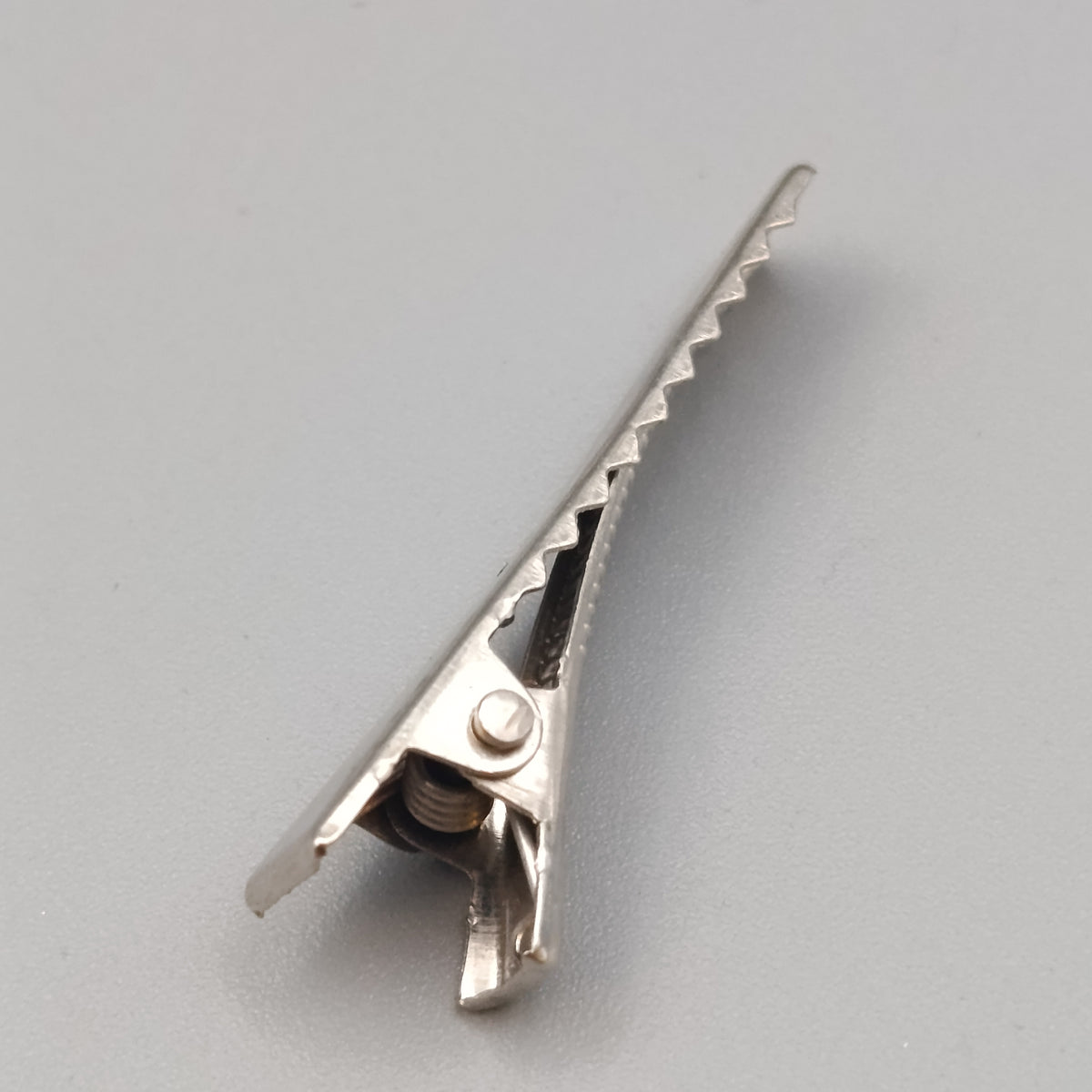 Elegante Haarspange – Schlichtes Accessoire in Silberoptik