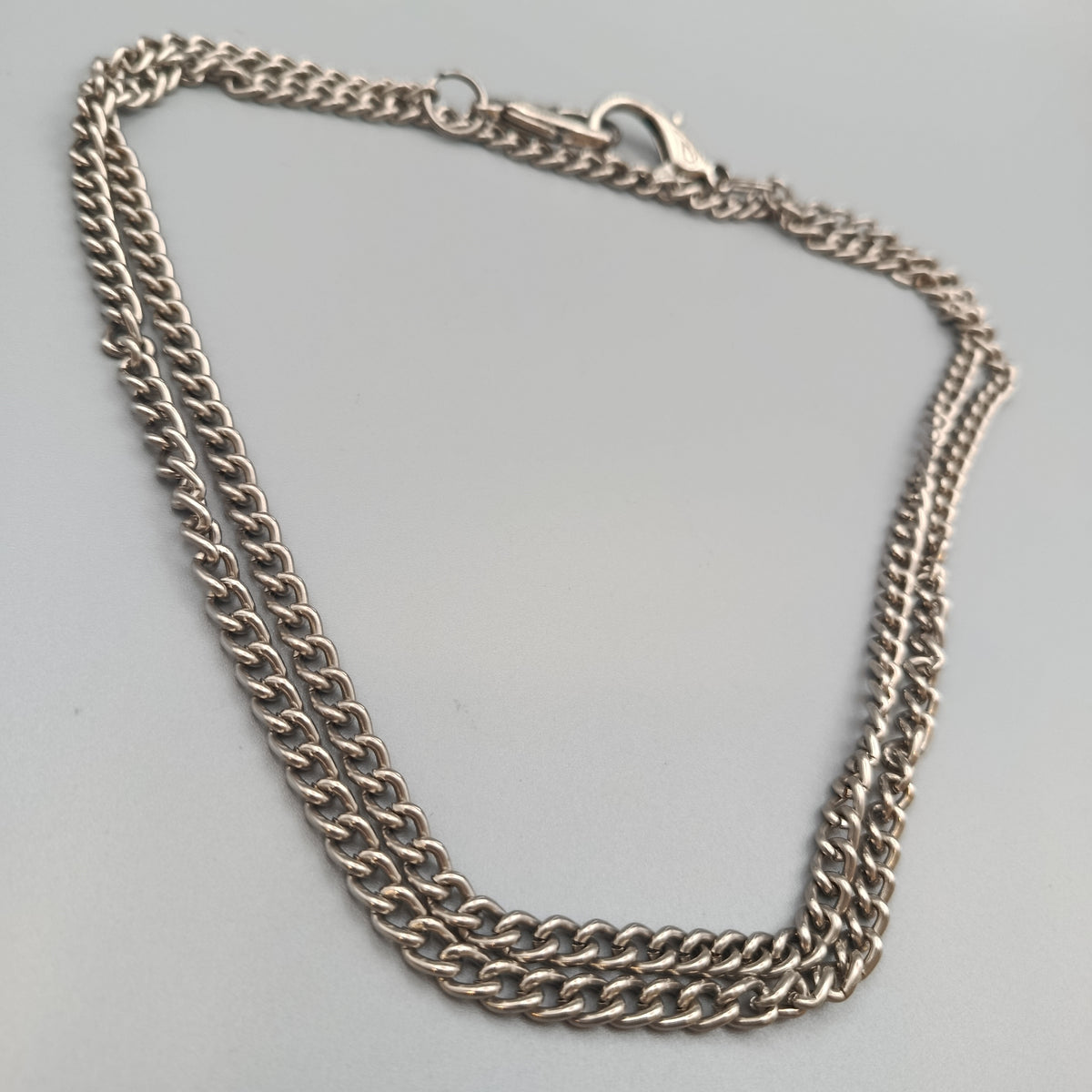 Elegante Kette – Lange Panzerkette im klassischen Design