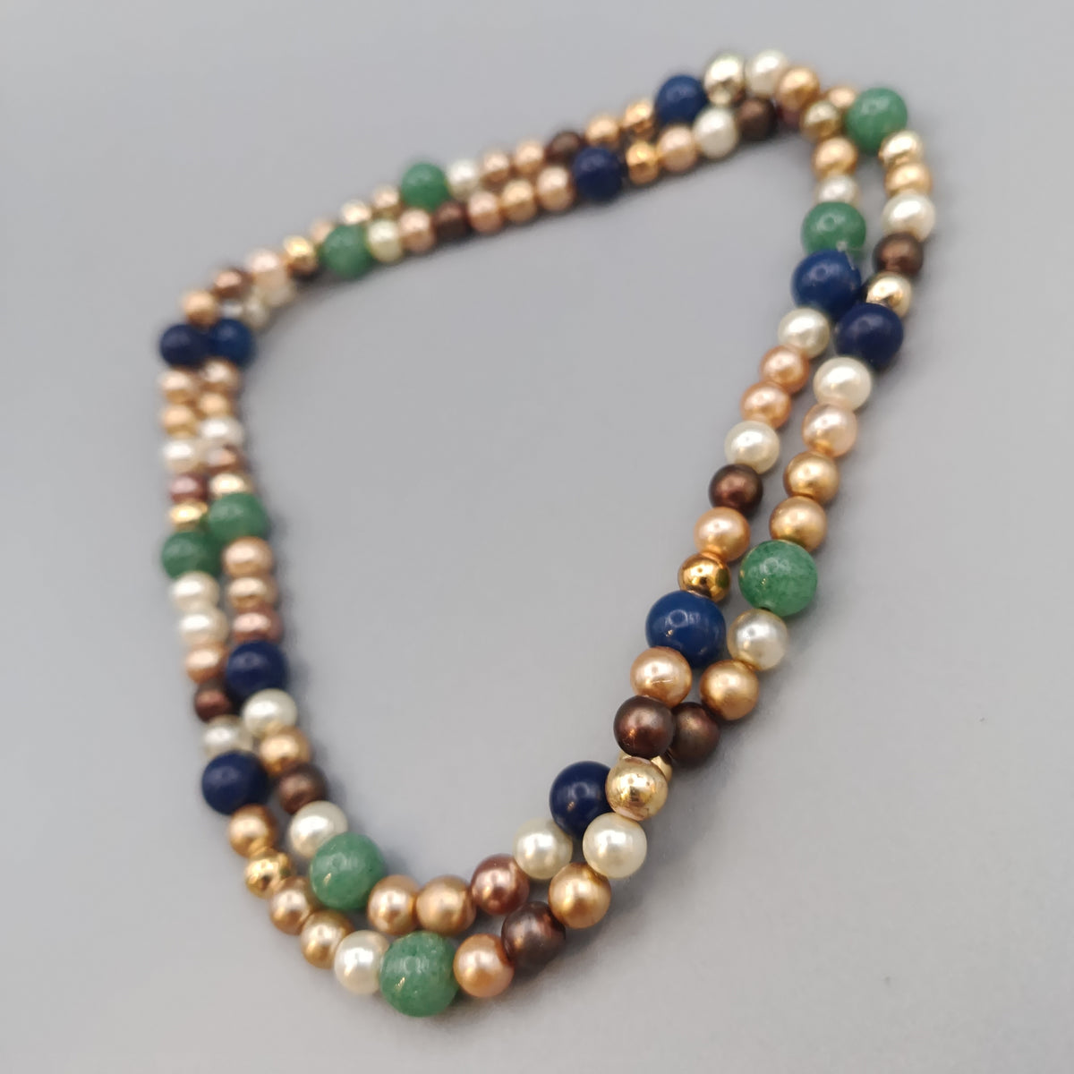 Elegante Perlenkette – Mehrfarbige Statement-Halskette