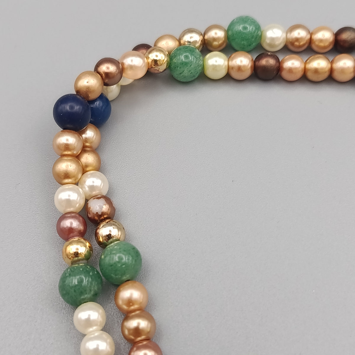 Elegante Perlenkette – Mehrfarbige Statement-Halskette