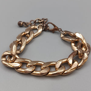 Elegantes goldfarbenes Armband – Markantes Gliederarmband