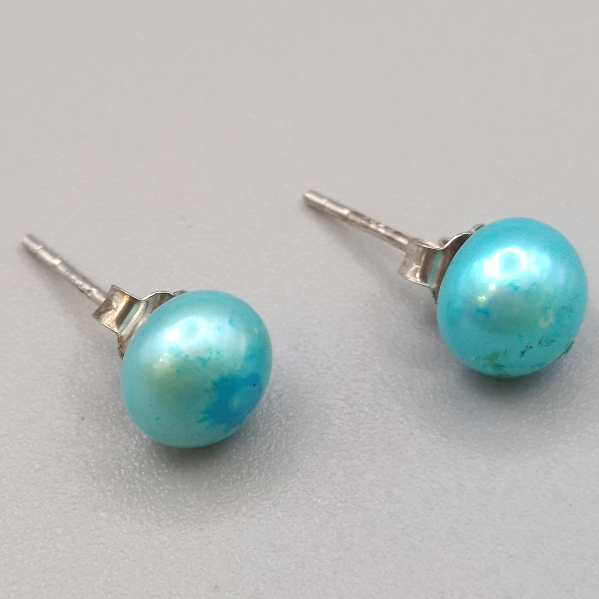 Elegante 925 Silber Perlen-Ohrstecker – Türkis