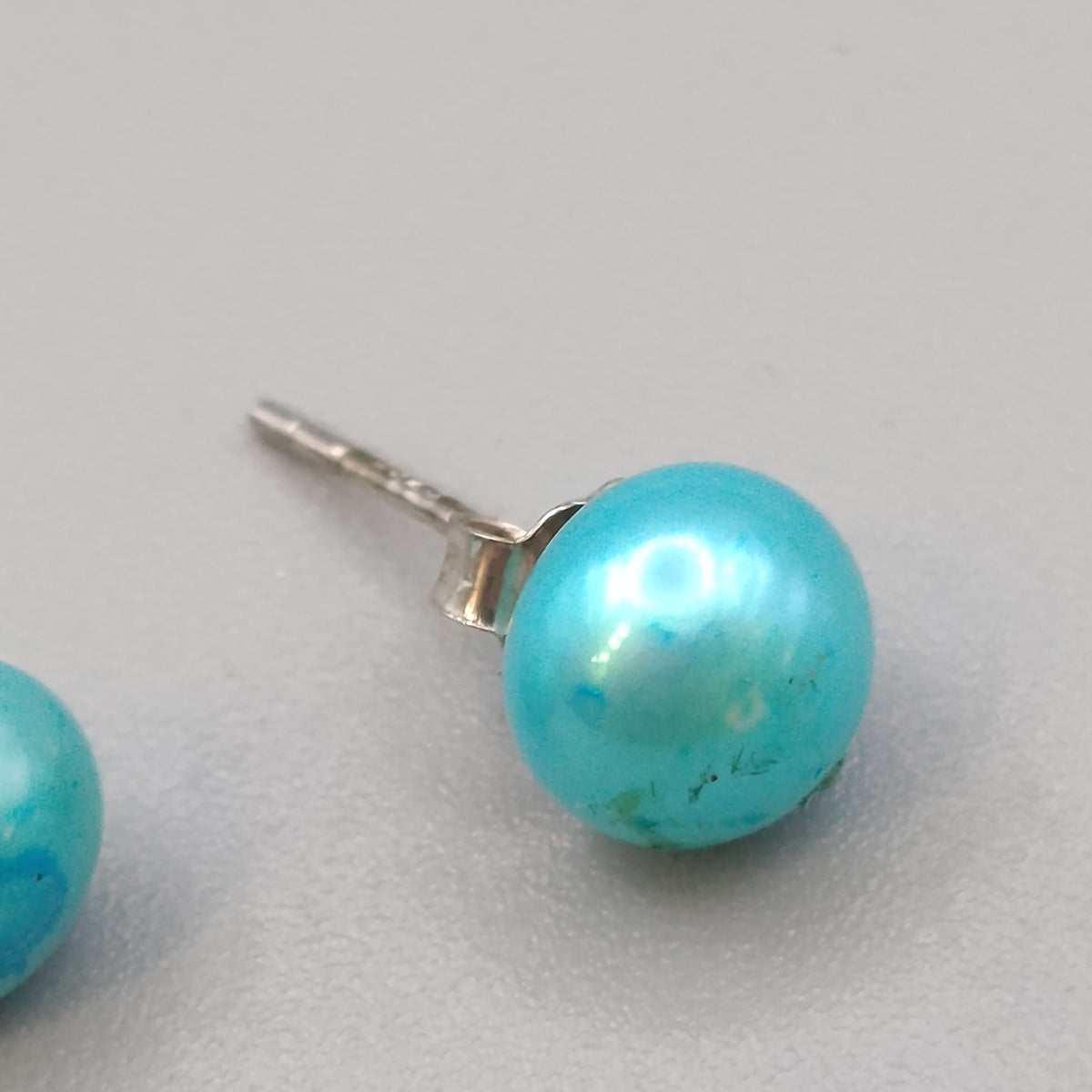 Elegante 925 Silber Perlen-Ohrstecker – Türkis