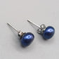 Elegante 925 Silber Perlen-Ohrstecker – Blau schimmernd