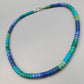 Elegante Bunte Stein-Halskette – Kurze Perlenkette in Blau-Grün