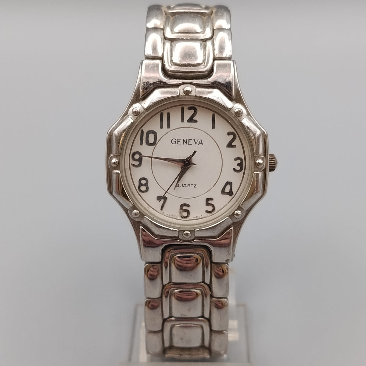 Elegante Geneva Damen Uhr – Silberfarbener Klassiker