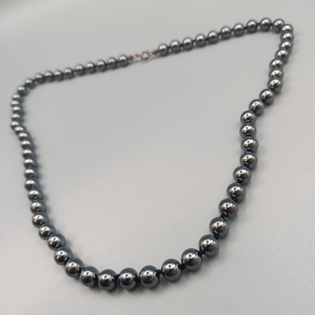 Elegante Hämatit Perlen-Kette – Glänzender Steinschmuck